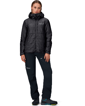 Norrøna 1820-24-7718-model-f.png